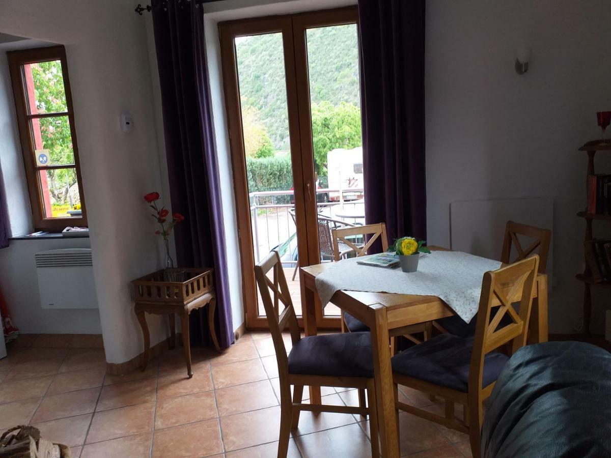 Vakantiehuis "Het Rode Huis" Treis-Karden Dış mekan fotoğraf
